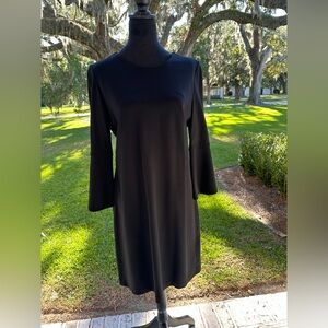 EUC- The Limited - Sz S - Smoke free home